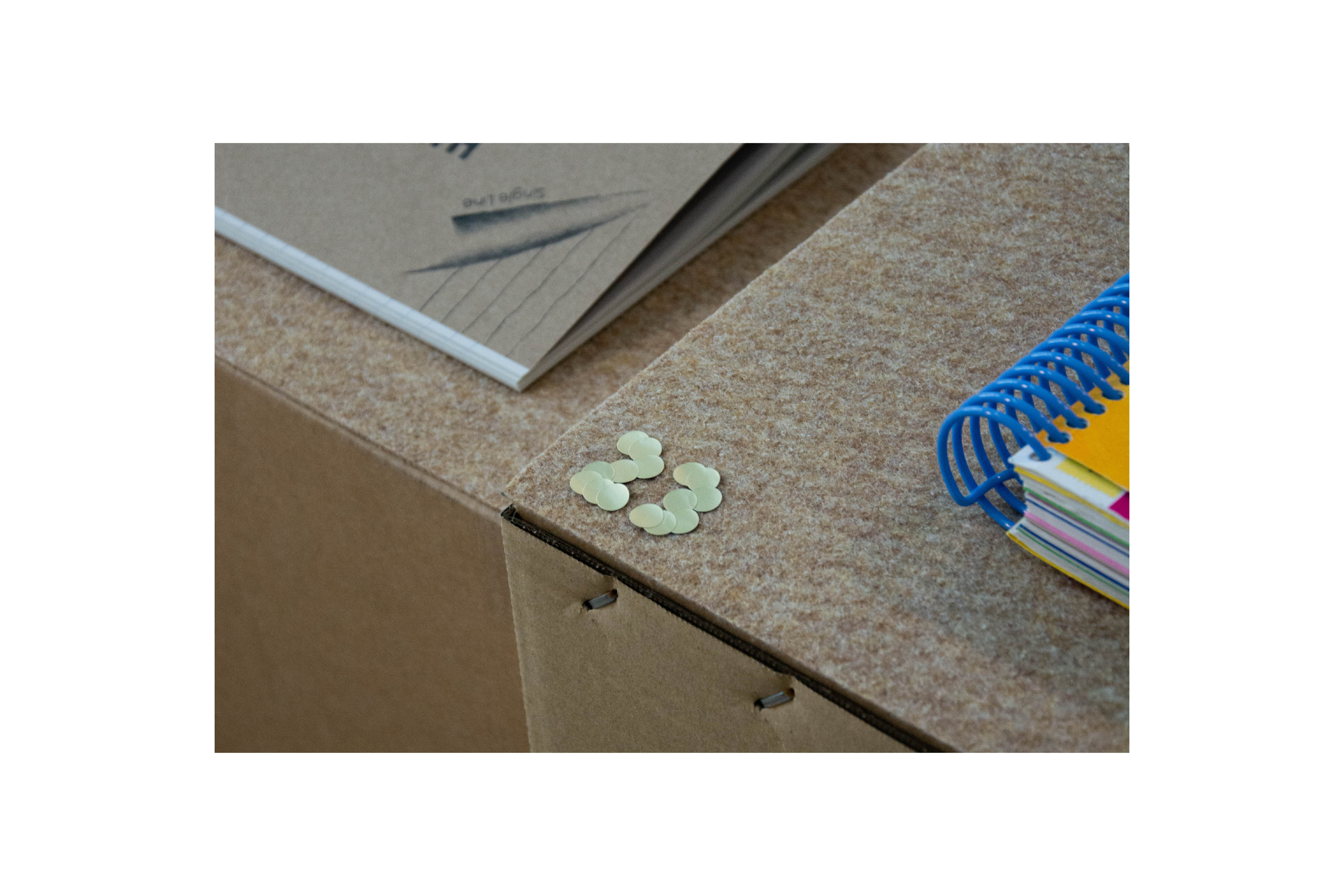 908 Book Nomad 2022 (exhibition labels), for art book in China (abC)